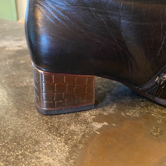 SENDA leather short boot - Picture 2 of 4